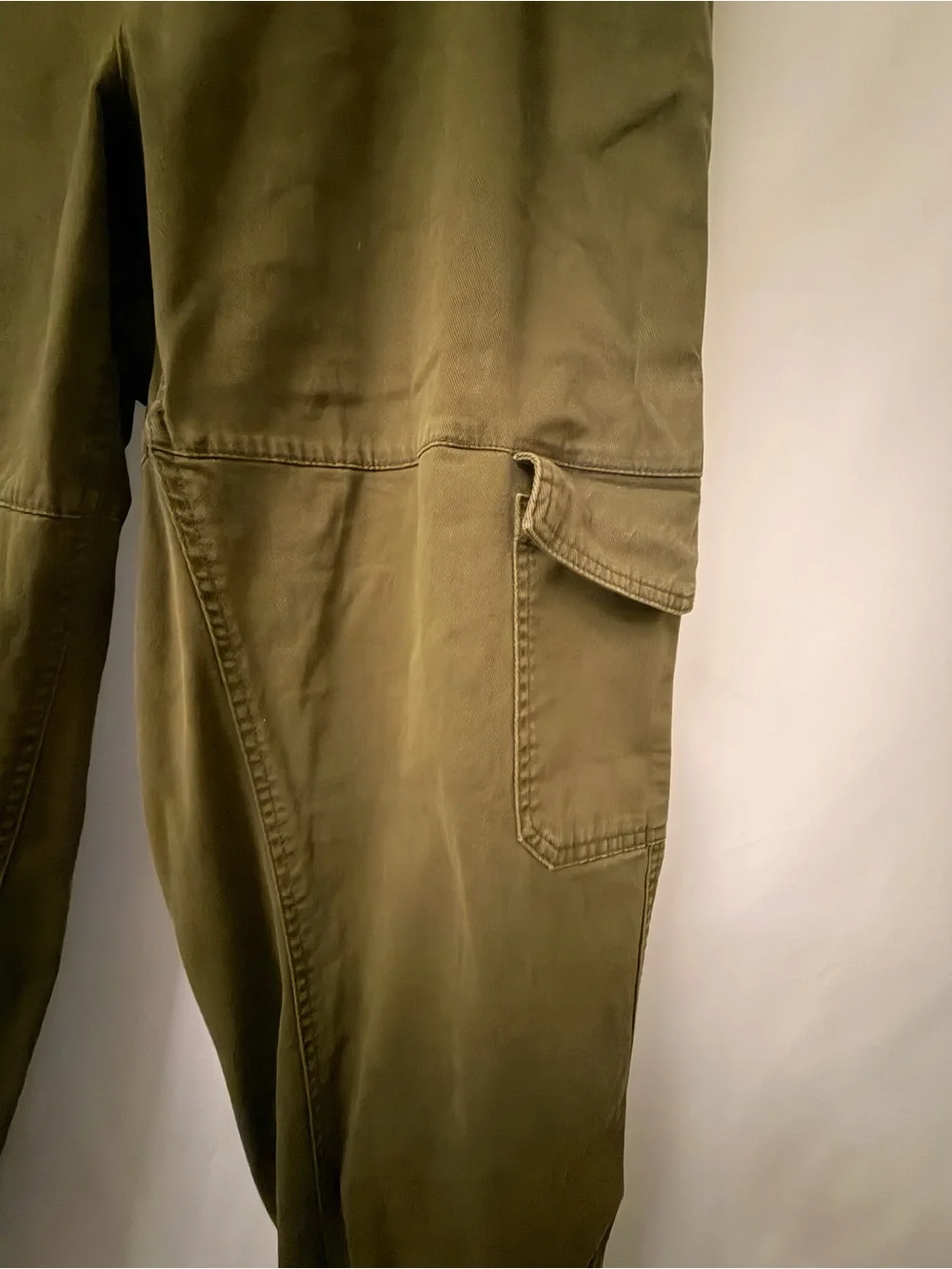 Old Navy Olive Green Balloon Cargo Jogger Pants - Picture 8 of 16